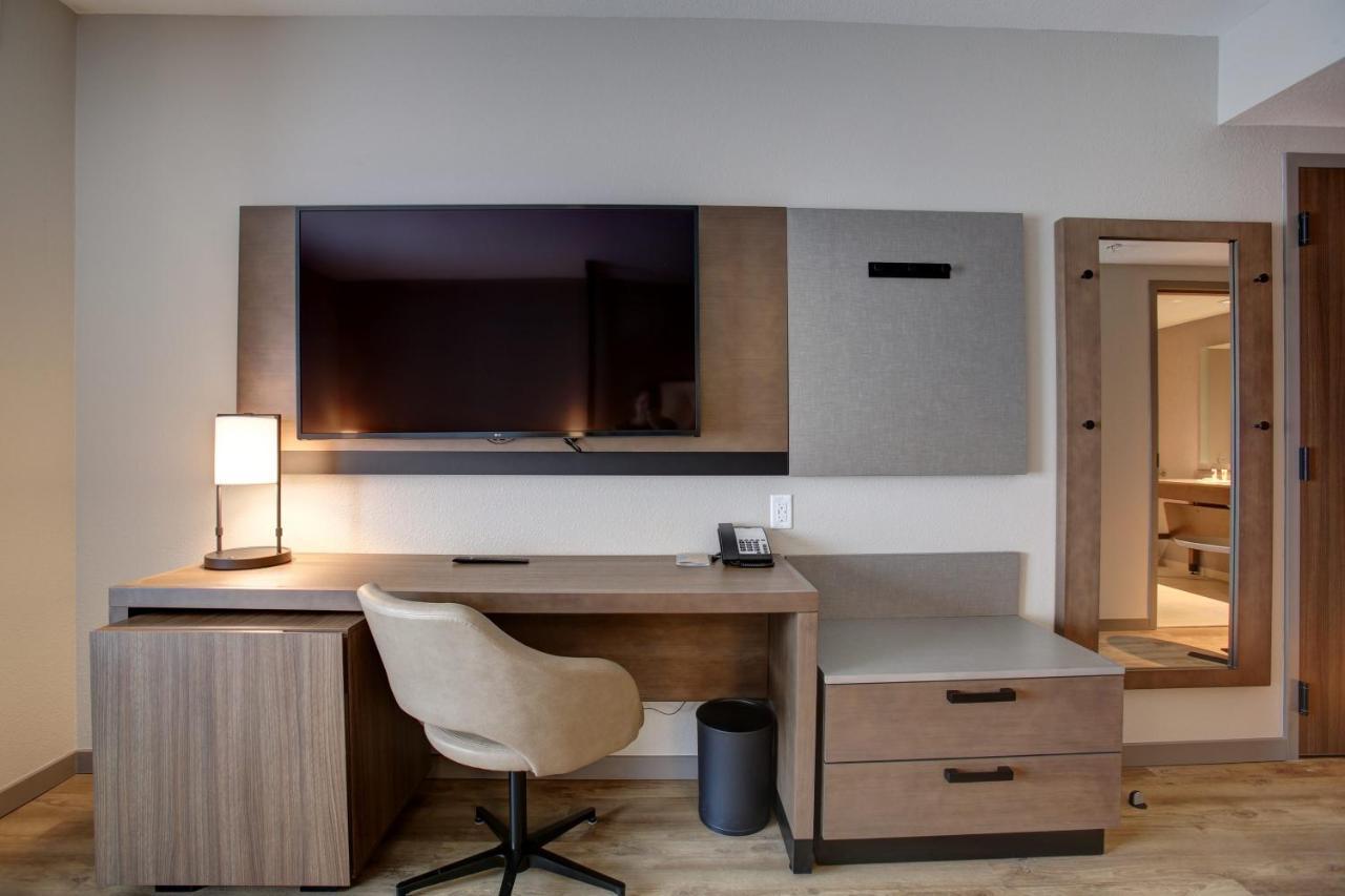 Hyatt Place At Wichita State University Exterior photo